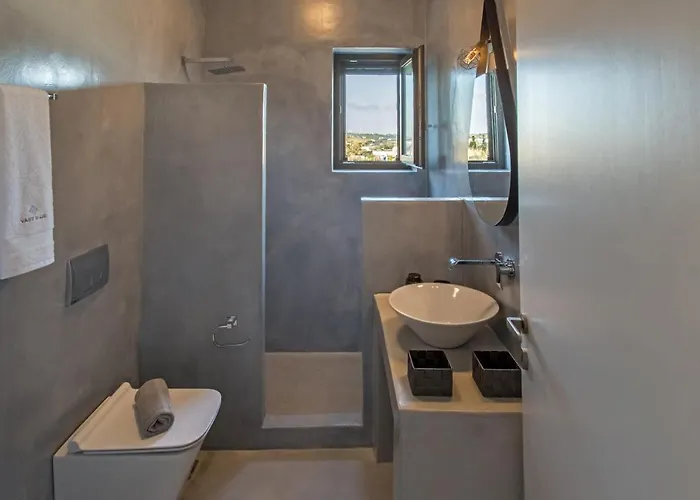 Vastblue Of Paros Ambelas